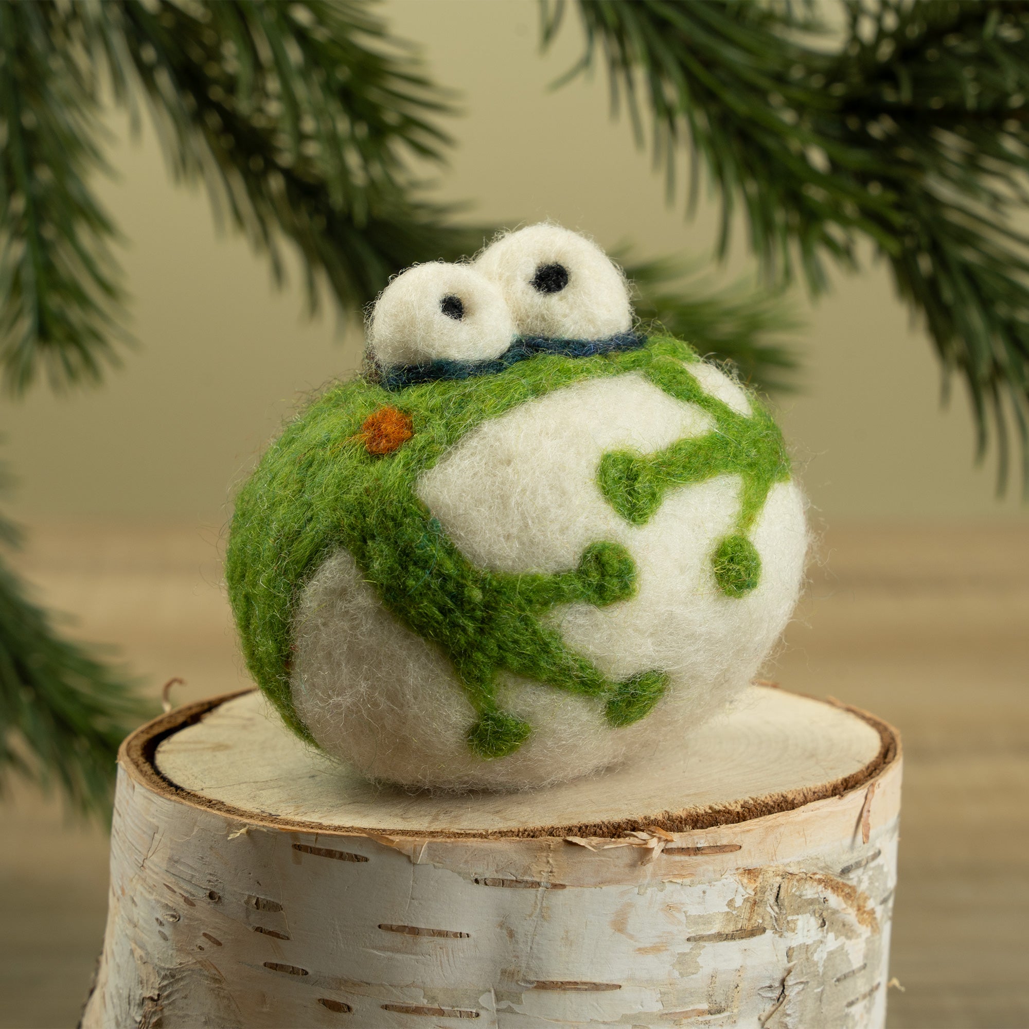 Frog Ornament – Handmade Cute & Whimsical Home & Holiday Decoration –  Woolbuddy