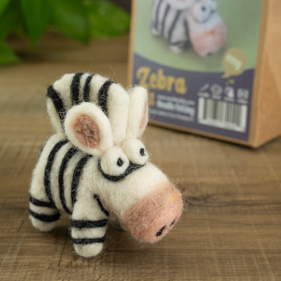 Needle Felting Zebra Kit – Beginner-Friendly DIY Wool Craft Set