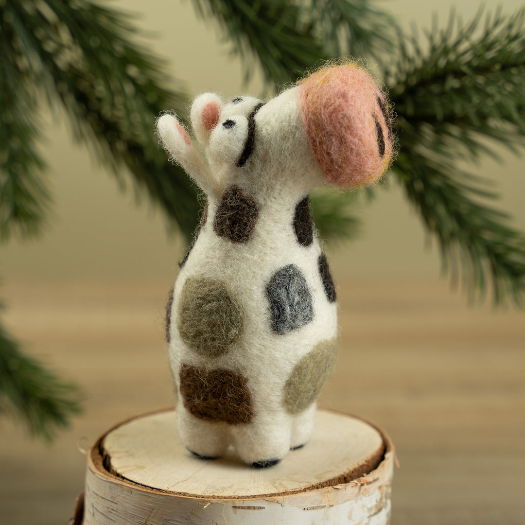 Giraffe ornament