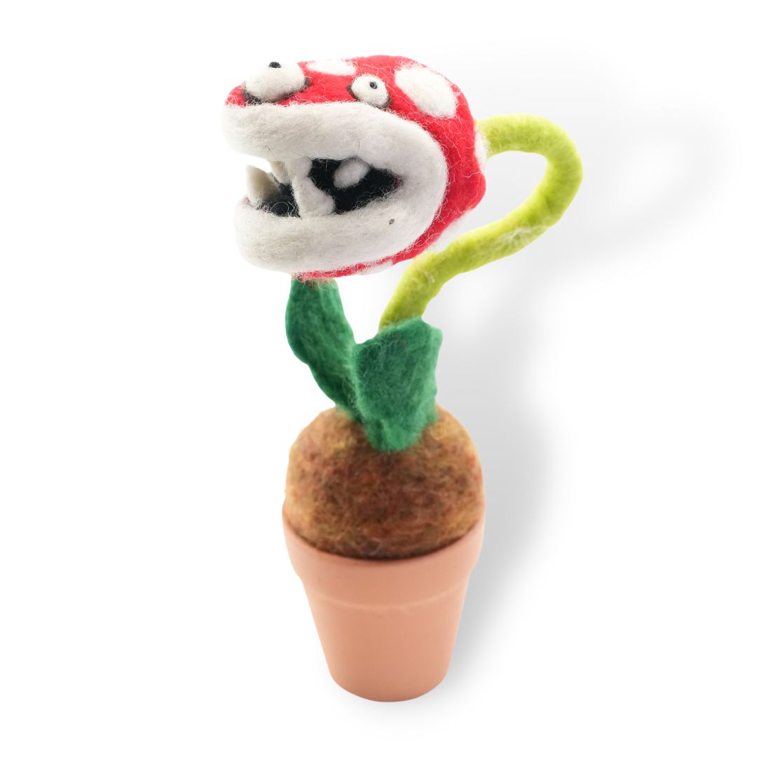 Piranha (Monster Plant with Clay pot)