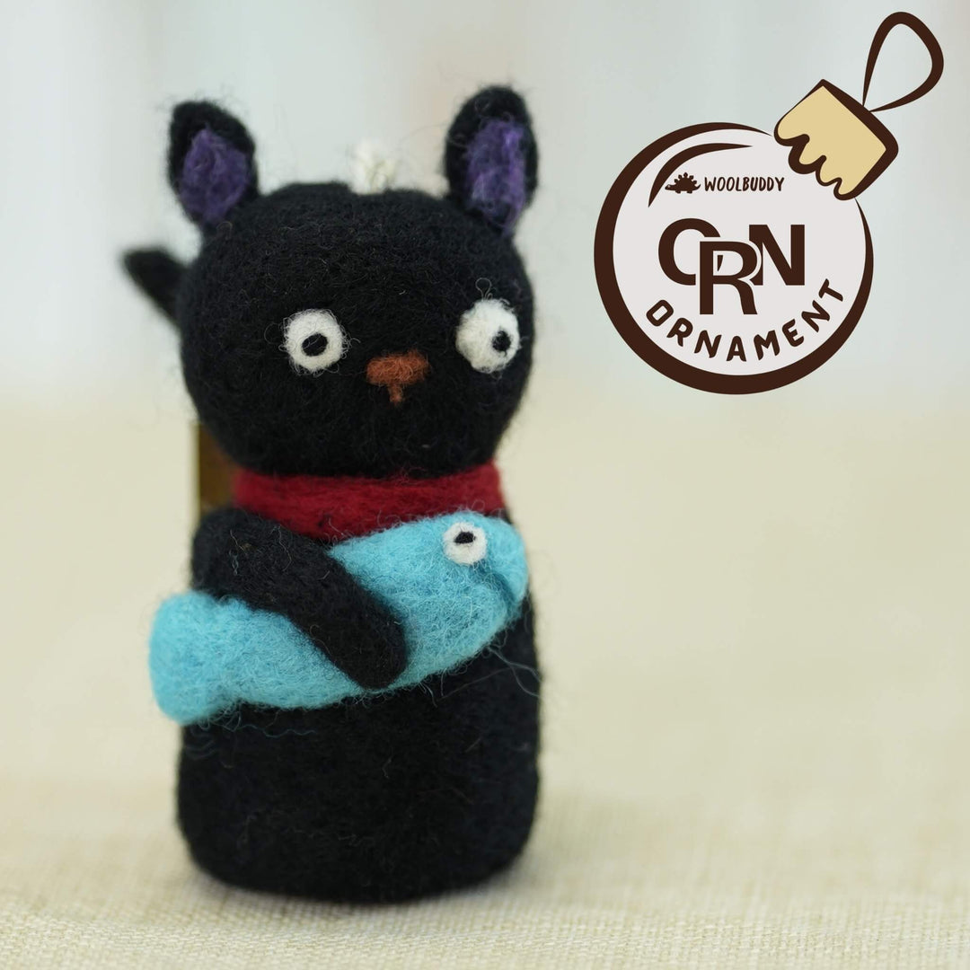 Handmade Wool Felt Black Cat with Fish Ornament – Cute Animal Christmas Decoration