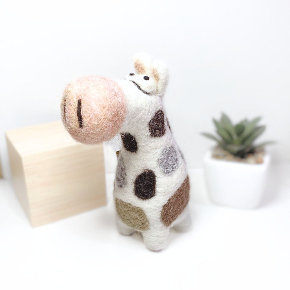 Giraffe ornament - Woolbuddy