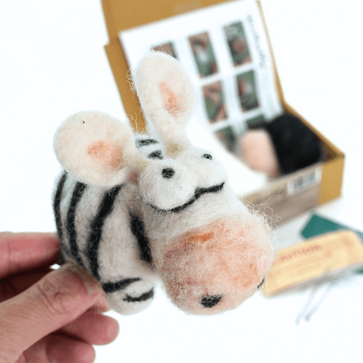 Needle Felting Zebra Kit - Woolbuddy