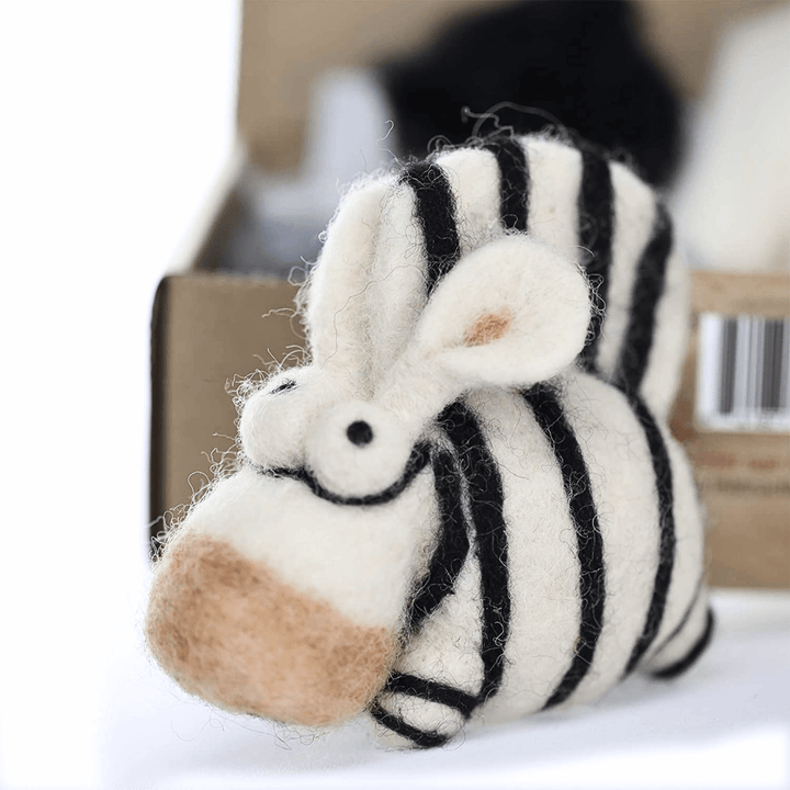 Needle Felting Zebra Kit - Woolbuddy