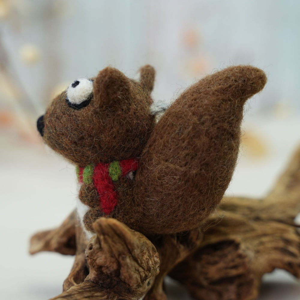 Squirrel ornament - Woolbuddy