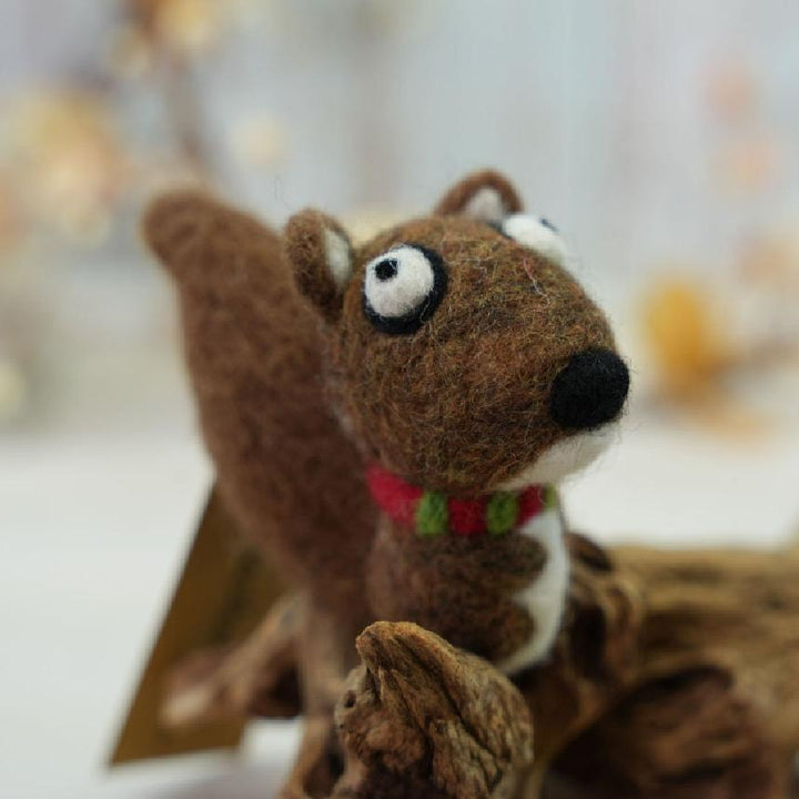 Squirrel ornament - Woolbuddy